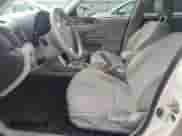 2011 Subaru Forester X z VIN JF2SHABC6BG780161, wystawiony jako Copart lot #65874135 z przebiegiem 208 717 mil mil oraz Szkoda całkowita • Salvage title. Historia ofert i sprzedaży dostępna na DreamBid. Obrazek 7.