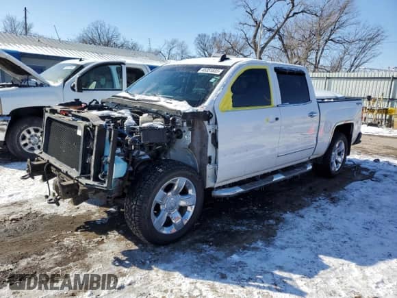 2015 Chevrolet Silverado 1500 LTZ z VIN 3GCUKSEJ9FG532540, wystawiony jako Copart lot #45351835 z przebiegiem 132 577 mil mil oraz Szkoda całkowita • Salvage title. Historia ofert i sprzedaży dostępna na DreamBid. Obrazek 1.
