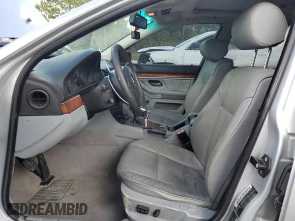 2001 BMW 5 Series 530i с VIN WBADT63461CF00223, выставлен на аукционе Copart как лот 61394115 с пробегом 156 273 миль миль и Списание • Salvage title. История ставок и продаж доступна на DreamBid. Изображение 7.