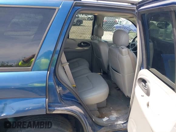 2006 Chevrolet TrailBlazer LS с VIN 1GNDT13S562138133, выставлен на аукционе IAAI как лот 42346597 с пробегом 122 510 миль миль и . История ставок и продаж доступна на DreamBid. Изображение 8.