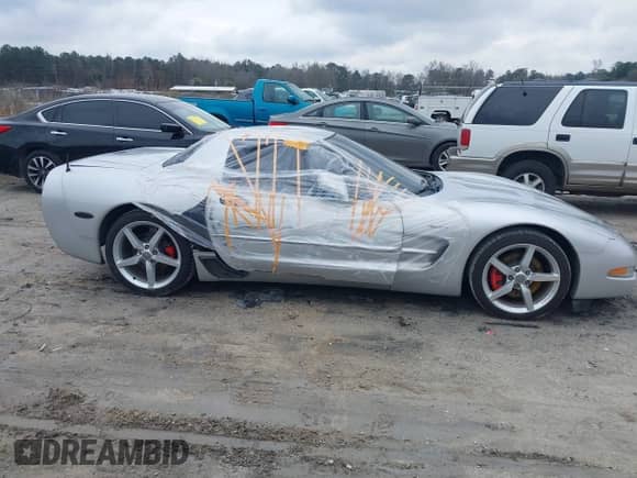 2001 Chevrolet Corvette Z06 with VIN 1G1YY12S915127617, listed as a IAAI auction lot 41620619 with 77,868 mi miles and . Bid and sale history available at DreamBid. Image 13.