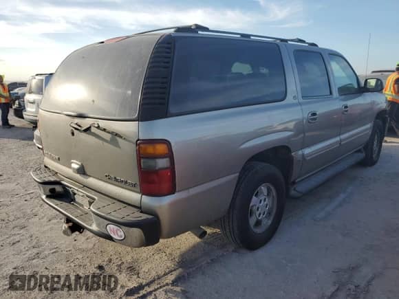 2002 Chevrolet Suburban LT with VIN 1GNFK16Z52J308107, listed as a Copart auction lot 75179084 with Not provided miles and Salvage title. Bid and sale history available at DreamBid. Image 3.