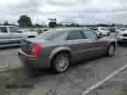 2010 Chrysler 300 Touring с VIN 2C3CA5CV9AH190252, выставлен на аукционе Copart как лот 84009125 с пробегом 135 849 миль миль и Списание • Salvage title. История ставок и продаж доступна на DreamBid. Изображение 3.