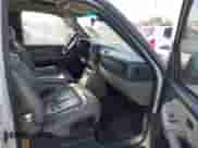 2002 Chevrolet Tahoe Z71 с VIN 1GNEK13Z12R221192, выставлен на аукционе IAAI как лот 43235560 с пробегом 174 875 миль миль и . История ставок и продаж доступна на DreamBid. Изображение 5.