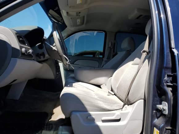 2007 Chevrolet Tahoe LS with VIN 1GNFK13097J114886, listed as a Copart auction lot 50855335 with 218,831 mi miles and Salvage title. Bid and sale history available at DreamBid. Image 7.