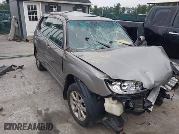 2006 Subaru Forester X with VIN JF1SG656X6H723701, listed as a IAAI auction lot 42603600 with 186,394 mi miles and . Bid and sale history available at DreamBid. Image 18.