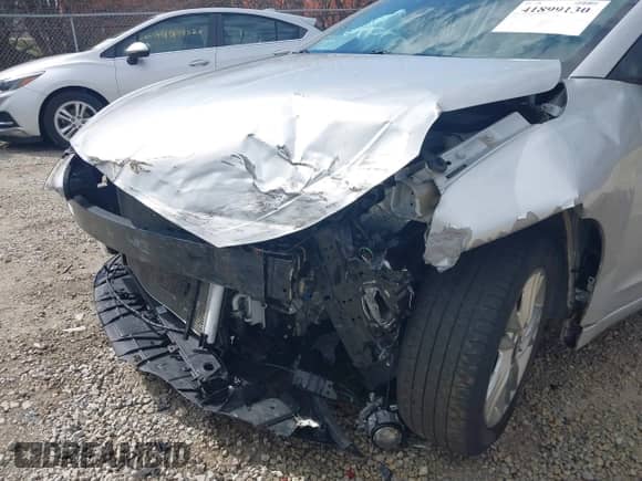 2019 Hyundai Elantra Limited с VIN 5NPD84LF6KH452378, выставлен на аукционе IAAI как лот 41899130 с пробегом 39 549 миль миль и . История ставок и продаж доступна на DreamBid. Изображение 18.