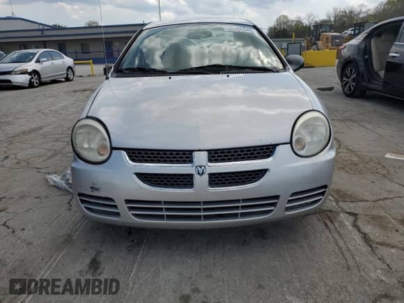 2005 Dodge Neon SXT with VIN 1B3ES56C05D135155, listed as a Copart auction lot 52856545 with 135,142 mi miles and Clean title. Bid and sale history available at DreamBid. Image 5.