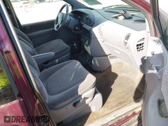 2000 Dodge Caravan with VIN 2B4GP2534YR737578, listed as a IAAI auction lot 43375169 with 167,152 mi miles and . Bid and sale history available at DreamBid. Image 5.