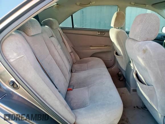 2004 Toyota Camry LE с VIN 4T1BE32K74U923371, выставлен на аукционе Copart как лот 82349615 с пробегом 211 248 миль миль и Списание • Salvage title. История ставок и продаж доступна на DreamBid. Изображение 10.