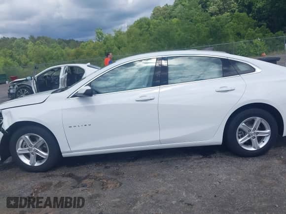2020 Chevrolet Malibu LS с VIN 1G1ZC5ST6LF158081, выставлен на аукционе IAAI как лот 42242958 с пробегом 130 267 миль миль и . История ставок и продаж доступна на DreamBid. Изображение 15.