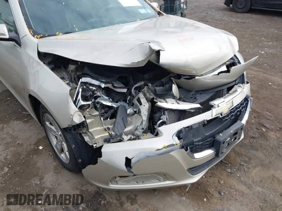 2016 Chevrolet Malibu LT z VIN 1G11C5SA3GF158654, wystawiony jako IAAI lot #43309131 z przebiegiem 176 830 mil mil oraz . Historia ofert i sprzedaży dostępna na DreamBid. Obrazek 6.