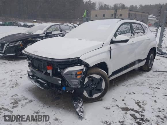 2025 Hyundai Kona Limited с VIN KM8HE3A60SU018112, выставлен на аукционе IAAI как лот 41165981 с пробегом 4 321 миль миль и . История ставок и продаж доступна на DreamBid. Изображение 18.