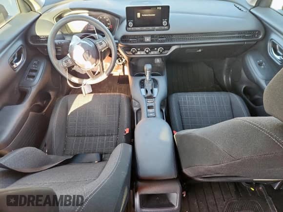 2025 Honda HR-V LX с VIN 3CZRZ1H37SM723551, выставлен на аукционе Copart как лот 84058795 с пробегом 15 843 миль миль и Списание • Salvage title. История ставок и продаж доступна на DreamBid. Изображение 8.