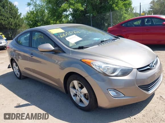 2013 Hyundai Elantra Limited с VIN 5NPDH4AE3DH447748, выставлен на аукционе IAAI как лот 42653722 с пробегом 121 210 миль миль и . История ставок и продаж доступна на DreamBid. Изображение 1.