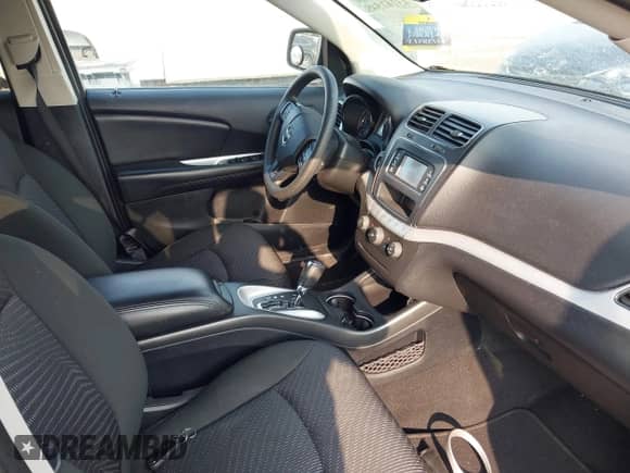 2020 Dodge Journey SE Value with VIN 3C4PDCAB2LT275333, listed as a IAAI auction lot 43161548 with 56,931 mi miles and . Bid and sale history available at DreamBid. Image 5.