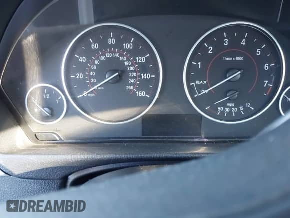 2016 BMW 3 Series 328i xDrive z VIN WBA8E3G58GNT80352, wystawiony jako IAAI lot #41501046 z przebiegiem Nie podano mil oraz . Historia ofert i sprzedaży dostępna na DreamBid. Obrazek 15.