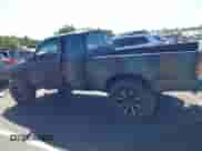 1995 Toyota Tacoma z VIN 4TAUN73C6SZ064877, wystawiony jako IAAI lot #43363619 z przebiegiem 257 444 mil mil oraz . Historia ofert i sprzedaży dostępna na DreamBid. Obrazek 15.