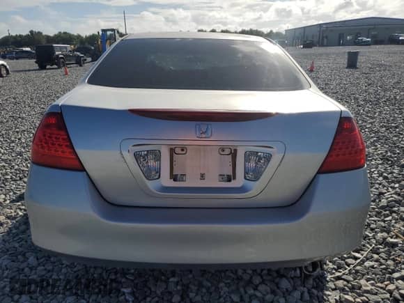 2007 Honda Accord VP с VIN 1HGCM56127A075223, выставлен на аукционе Copart как лот 84865575 с пробегом 81 442 миль миль и Списание • Salvage title. История ставок и продаж доступна на DreamBid. Изображение 6.