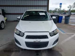 2012 Chevrolet Sonic LT z VIN 1G1JC6SH7C4143583, wystawiony jako IAAI lot #43404204 z przebiegiem Nie podano mil oraz . Historia ofert i sprzedaży dostępna na DreamBid. Obrazek 6.