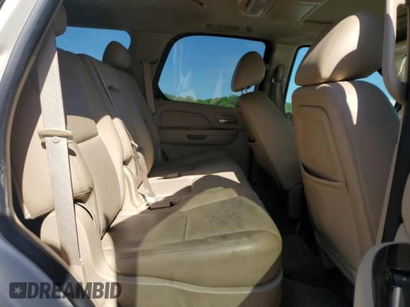 2010 Cadillac Escalade с VIN 1GYUCEEJ1AR223548, выставлен на аукционе Copart как лот 54448575 с пробегом 122 919 миль миль и Чистый • Clean title. История ставок и продаж доступна на DreamBid. Изображение 11.