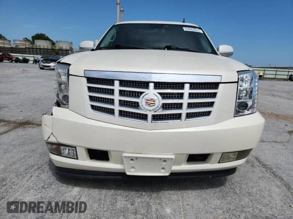 2010 Cadillac Escalade Premium z VIN 1GYUKCEF2AR273099, wystawiony jako Copart lot #64693055 z przebiegiem 142 160 mil mil oraz Szkoda całkowita • Salvage title. Historia ofert i sprzedaży dostępna na DreamBid. Obrazek 5.