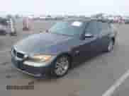 2007 BMW 3 Series 328i z VIN WBAVC53507FZ74485, wystawiony jako IAAI lot #43292107 z przebiegiem 176 945 mil mil oraz . Historia ofert i sprzedaży dostępna na DreamBid. Obrazek 17.