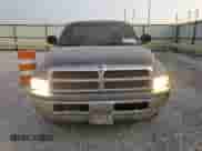 2001 Dodge 1500 Work Special z VIN 1B7HC16X61S686054, wystawiony jako Copart lot #77172734 z przebiegiem 289 654 mil mil oraz Szkoda całkowita • Salvage title. Historia ofert i sprzedaży dostępna na DreamBid. Obrazek 5.