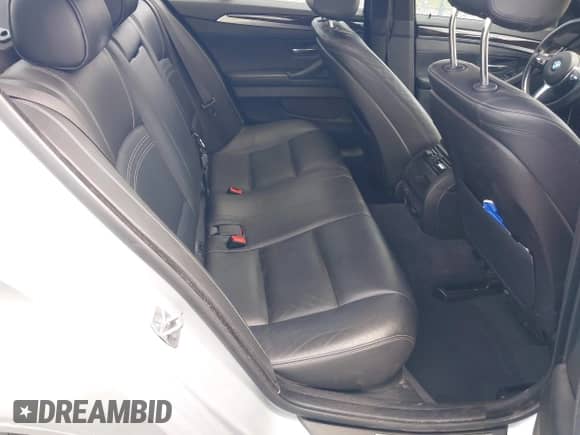 2015 BMW 5 Series 535i с VIN WBA5B1C59FG127114, выставлен на аукционе IAAI как лот 42603609 с пробегом 74 617 миль миль и . История ставок и продаж доступна на DreamBid. Изображение 8.