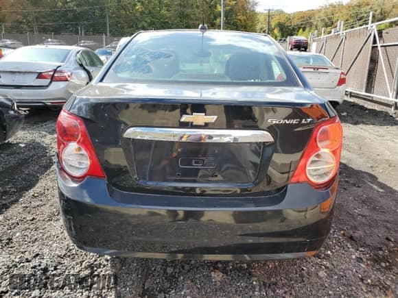 2016 Chevrolet Sonic LT с VIN 1G1JC5SG7G4107576, выставлен на аукционе Copart как лот 87112175 с пробегом 131 972 миль миль и Списание • Salvage title. История ставок и продаж доступна на DreamBid. Изображение 6.