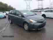 2015 Toyota Prius Two z VIN JTDZN3EU0FJ019141, wystawiony jako IAAI lot #43424590 z przebiegiem 314 060 mil mil oraz . Historia ofert i sprzedaży dostępna na DreamBid. Obrazek 1.