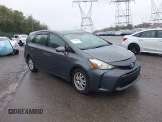 2015 Toyota Prius Two z VIN JTDZN3EU0FJ019141, wystawiony jako IAAI lot #43424590 z przebiegiem 314 060 mil mil oraz . Historia ofert i sprzedaży dostępna na DreamBid. Obrazek 1.