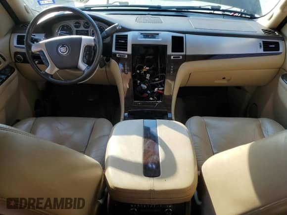 2011 Cadillac Escalade ESV Premium with VIN 1GYS3JEF8BR397422, listed as a Copart auction lot 68575914 with Not provided miles and Salvage title. Bid and sale history available at DreamBid. Image 8.