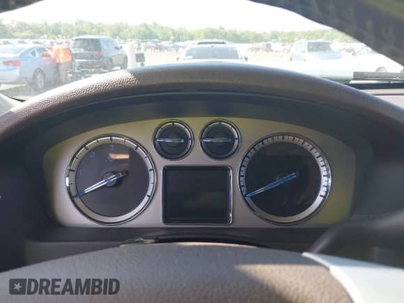 2009 Cadillac Escalade ESV with VIN 1GYFK26269R263525, listed as a IAAI auction lot 42274557 with 135,140 mi miles and . Bid and sale history available at DreamBid. Image 7.