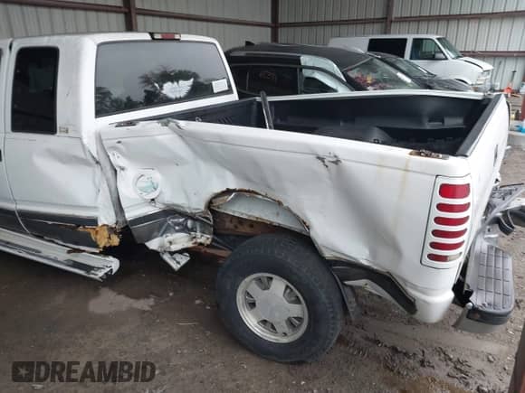 1996 Chevrolet Silverado 1500 с VIN 2GCEC19R6T1205612, выставлен на аукционе IAAI как лот 42381693 с пробегом 194 859 миль миль и . История ставок и продаж доступна на DreamBid. Изображение 6.