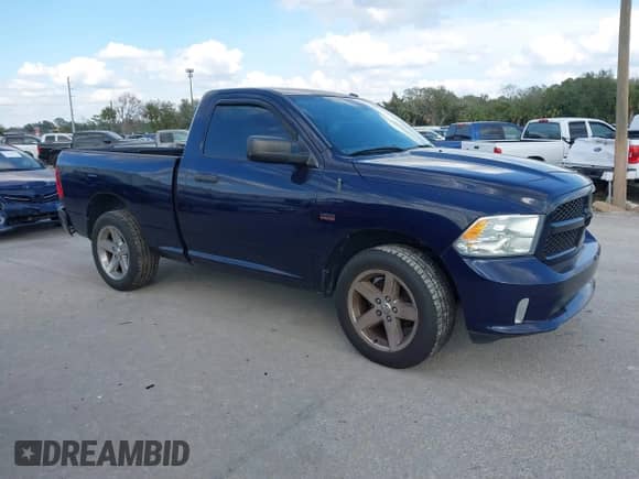 2014 Ram 1500 Express z VIN 3C6JR6AT4EG277959, wystawiony jako IAAI lot #41501818 z przebiegiem 128 067 mil mil oraz . Historia ofert i sprzedaży dostępna na DreamBid. Obrazek 1.