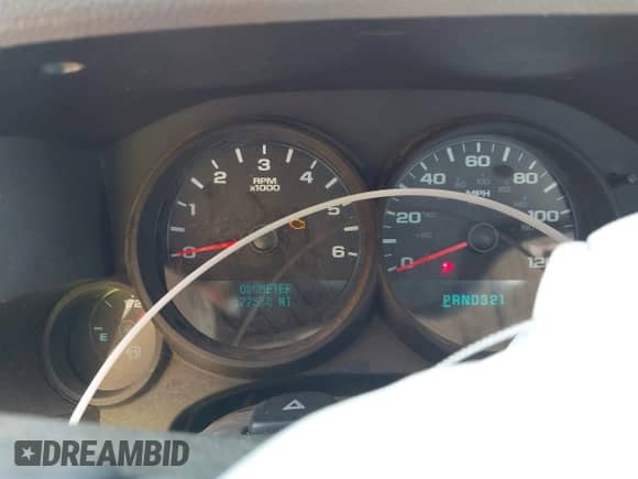 2013 Chevrolet Silverado 1500 Work Truck z VIN 1GCNCPEX9DZ248650, wystawiony jako IAAI lot #43394520 z przebiegiem 177 558 mil mil oraz . Historia ofert i sprzedaży dostępna na DreamBid. Obrazek 7.