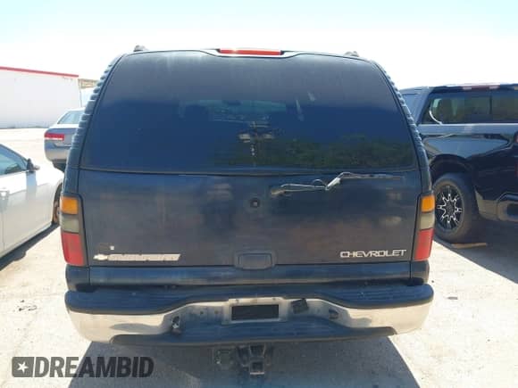2005 Chevrolet Suburban LS с VIN 1GNEC16Z15J211046, выставлен на аукционе IAAI как лот 42453120 с пробегом Не указан миль и . История ставок и продаж доступна на DreamBid. Изображение 16.