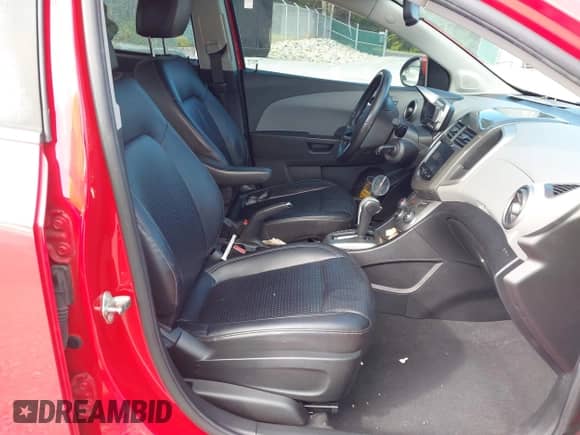 2014 Chevrolet Sonic LTZ с VIN 1G1JE6SB2E4151261, выставлен на аукционе IAAI как лот 43149278 с пробегом 87 555 миль миль и . История ставок и продаж доступна на DreamBid. Изображение 5.