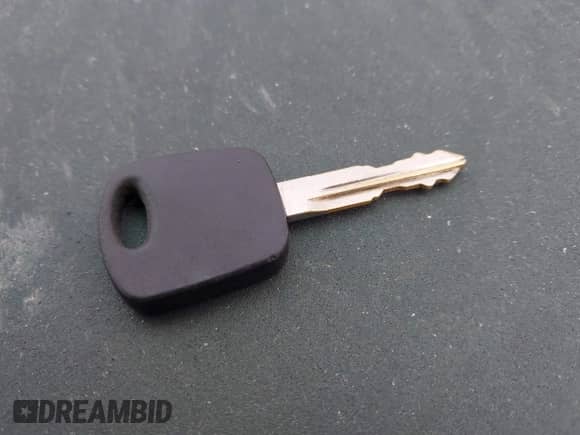 2001 Ford Mustang Standard z VIN 1FAFP40451F225342, wystawiony jako IAAI lot #43384737 z przebiegiem 86 953 mil mil oraz . Historia ofert i sprzedaży dostępna na DreamBid. Obrazek 11.