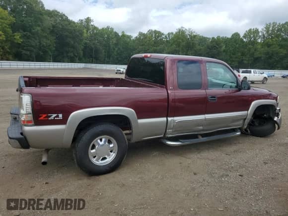 2003 GMC Sierra 1500 SLT with VIN 2GTEK19T331340237, listed as a Copart auction lot 68320575 with 208,733 mi miles and Salvage title. Bid and sale history available at DreamBid. Image 3.