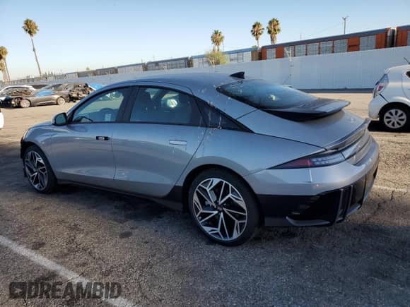 2025 Hyundai Ioniq 6 SEL с VIN KMHM34AA1SA098701, выставлен на аукционе Copart как лот 69697605 с пробегом 1 848 миль миль и Списание • Salvage title. История ставок и продаж доступна на DreamBid. Изображение 2.
