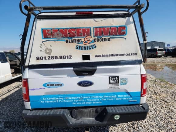 2018 Ford F-150 XL z VIN 1FTMF1CP2JKD88871, wystawiony jako Copart lot #84925525 z przebiegiem 121 981 mil mil oraz Szkoda całkowita • Salvage title. Historia ofert i sprzedaży dostępna na DreamBid. Obrazek 6.