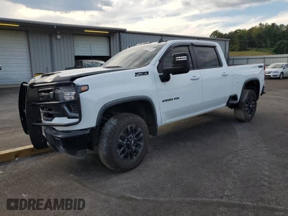 2025 Chevrolet Silverado 2500HD LT с VIN 2GC4KNE79S1192394, выставлен на аукционе Copart как лот 65772925 с пробегом 14 684 миль миль и Списание • Salvage title. История ставок и продаж доступна на DreamBid. Изображение 1.
