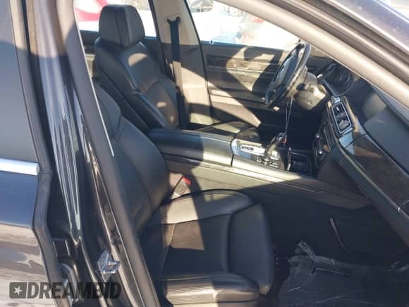 2012 BMW 7 Series 750Li xDrive with VIN WBAKC8C51CC437897, listed as a IAAI auction lot 41542970 with 133,864 mi miles and . Bid and sale history available at DreamBid. Image 5.