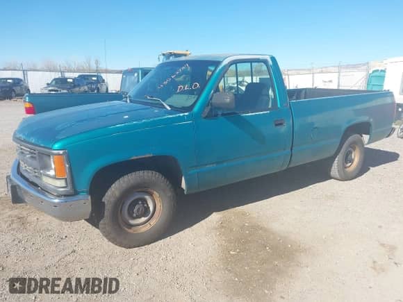 1993 GMC Sierra 1500 with VIN 1GTDC14Z4PE508587, listed as a IAAI auction lot 43562709 with 291,969 mi miles and . Bid and sale history available at DreamBid. Image 2.