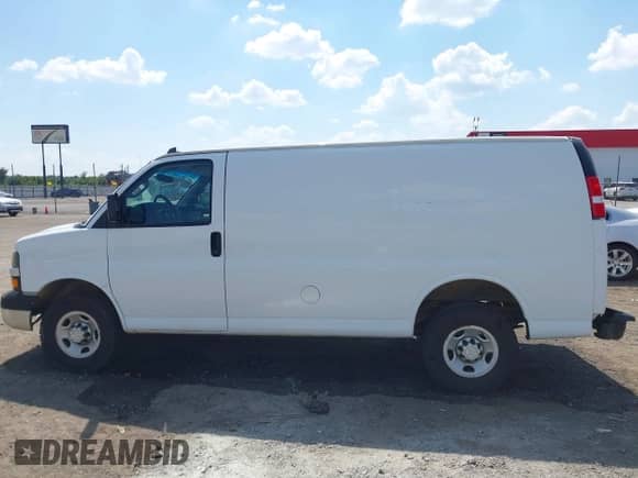 2021 Chevrolet Express Cargo with VIN 1GCWGAFP8M1190582, listed as a IAAI auction lot 42826973 with 125,994 mi miles and . Bid and sale history available at DreamBid. Image 14.
