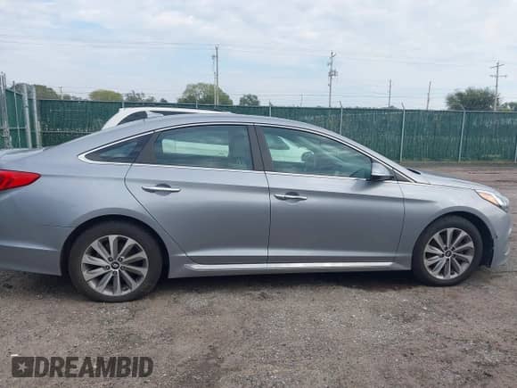 2016 Hyundai Sonata Sport с VIN 5NPE34AFXGH401785, выставлен на аукционе IAAI как лот 43446101 с пробегом 95 409 миль миль и . История ставок и продаж доступна на DreamBid. Изображение 13.