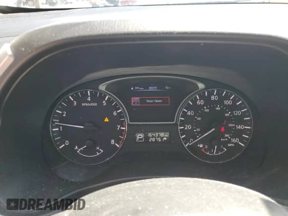 2014 Nissan Pathfinder SL with VIN 5N1AR2MM5EC643335, listed as a Copart auction lot 80341695 with 164,378 mi miles and Salvage title. Bid and sale history available at DreamBid. Image 9.