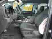 2024 Chevrolet Silverado 1500 z VIN 3GCPAEE80RG288621, wystawiony jako Copart lot #77866144 z przebiegiem 5 492 mil mil oraz Szkoda całkowita • Salvage title. Historia ofert i sprzedaży dostępna na DreamBid. Obrazek 7.